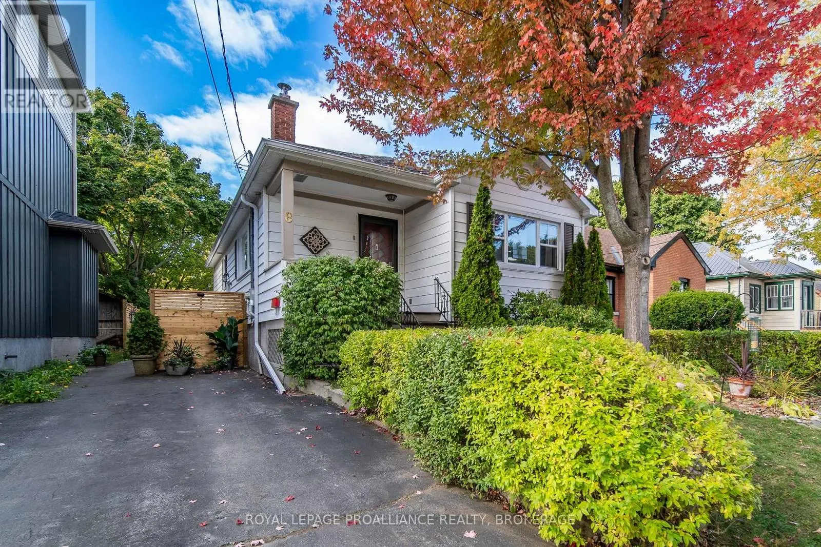 8 GRAHAM AVENUE