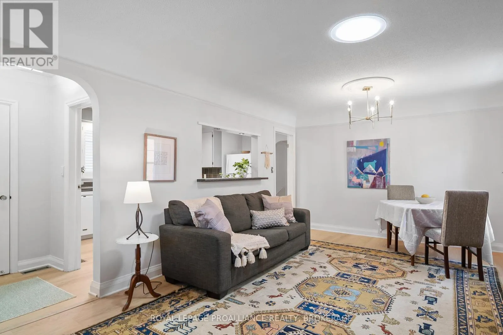 8 GRAHAM AVENUE