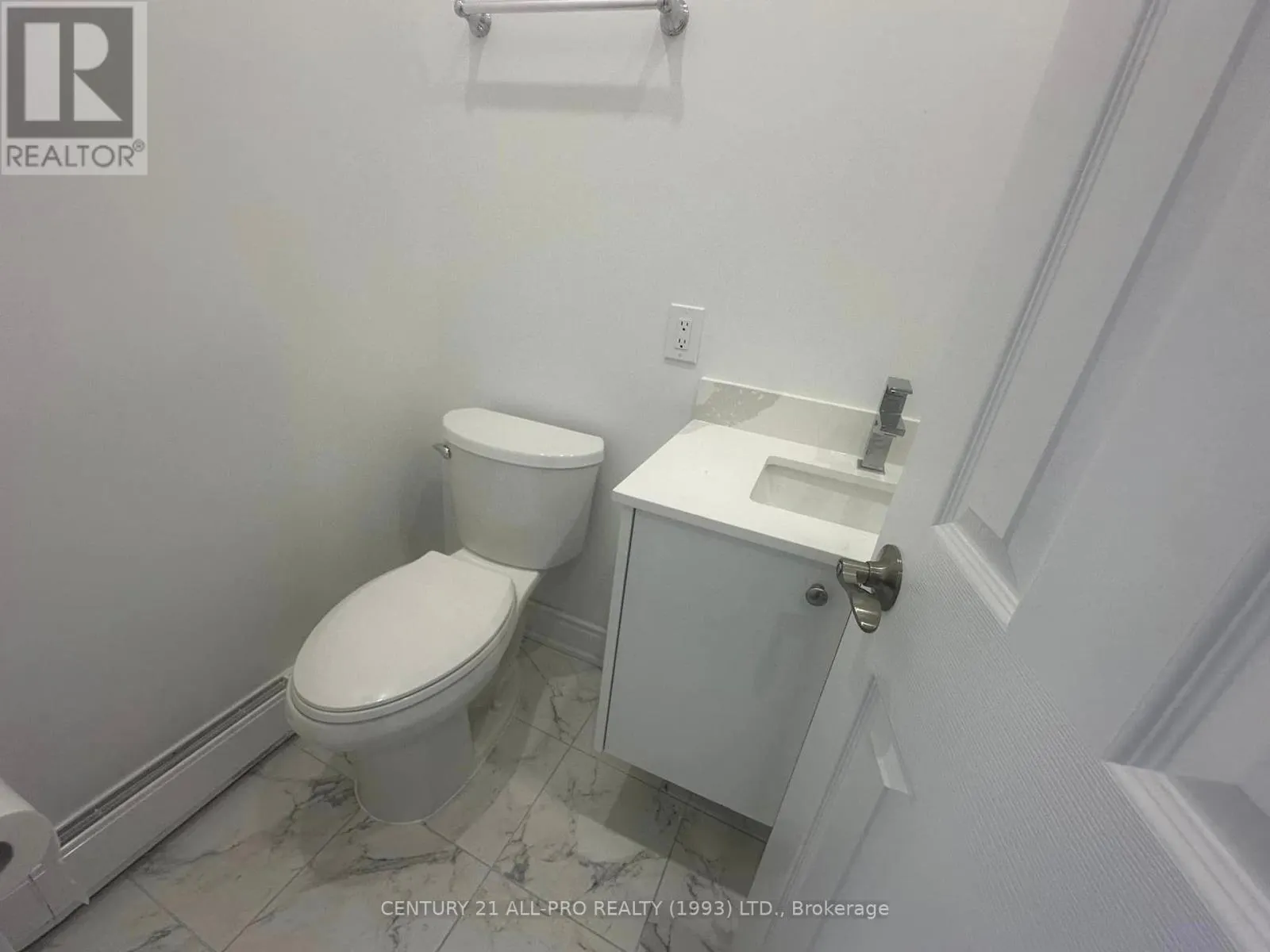 UNIT 2 - 82 KING STREET W, #Unit 2