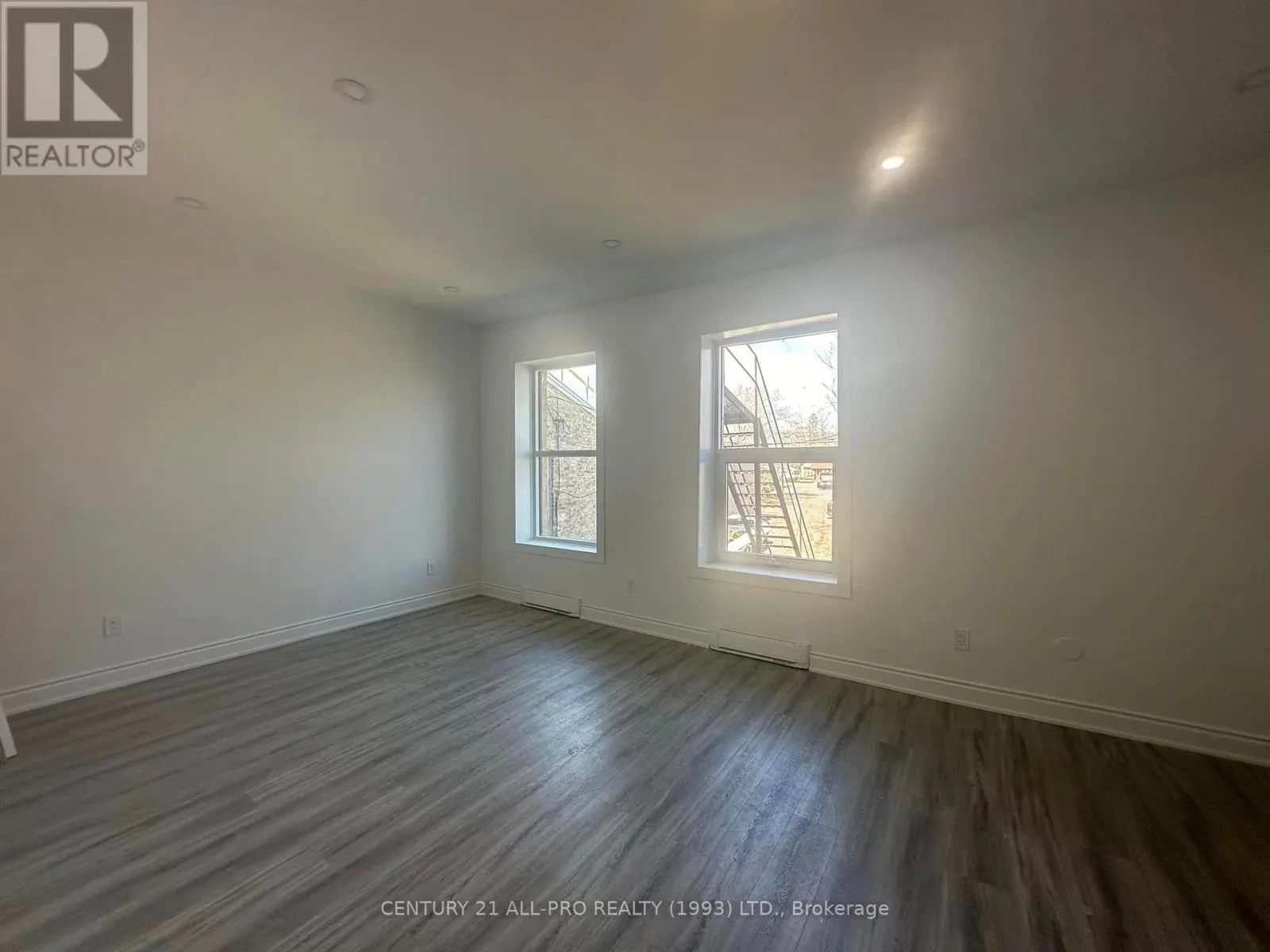 UNIT 2 - 82 KING STREET W, #Unit 2