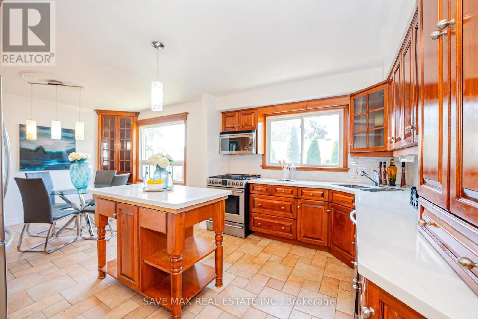 6307 CAROLYN AVENUE