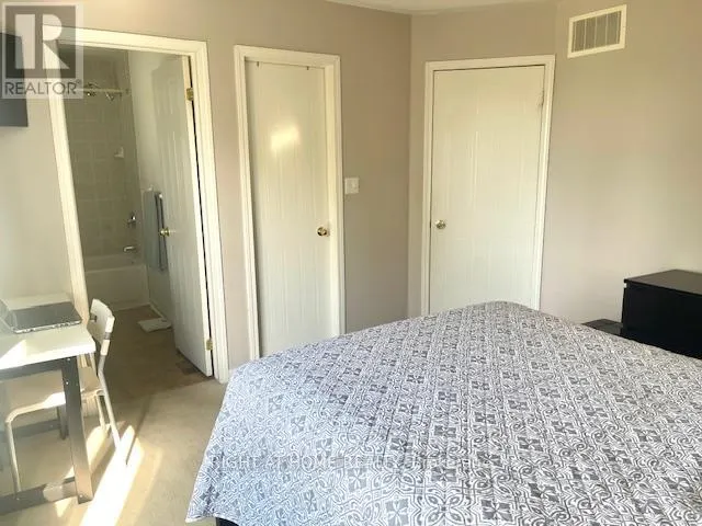 44 SENIOR CRESCENT