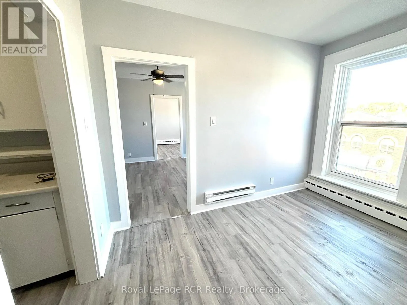 6 - 844 2ND AVENUE E, #6