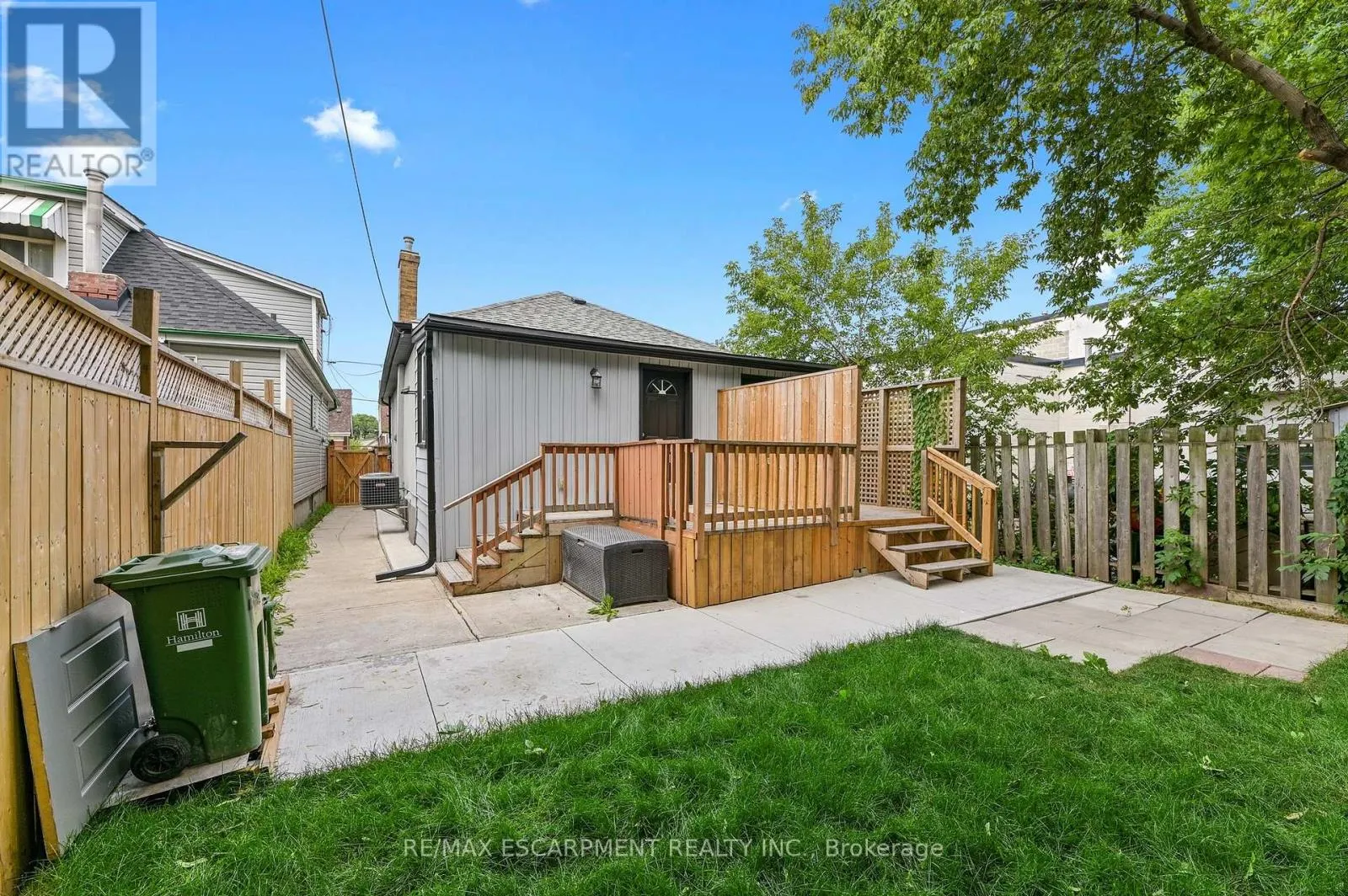 UPPER - 54 CRAIGMILLER AVENUE