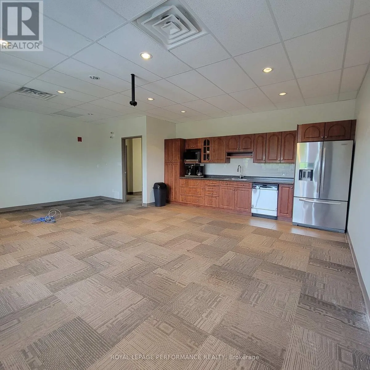 200 - 4471 INNES ROAD