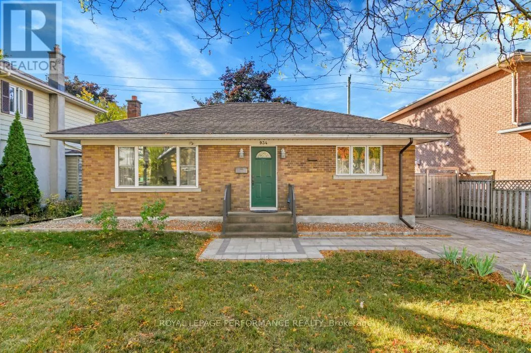 934 SMYTH ROAD
