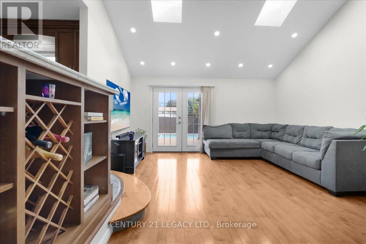 3 NELSON AVENUE
