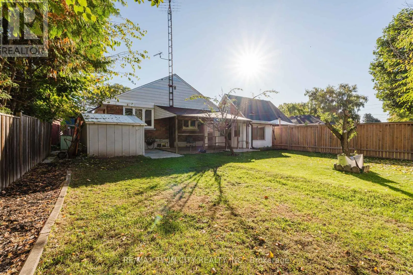 48 CHRISTOPHER DRIVE