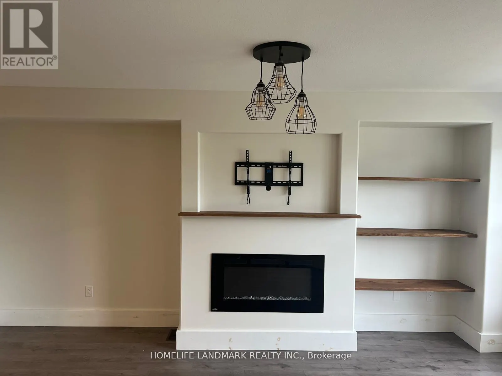 794 BROADWAY BOULEVARD