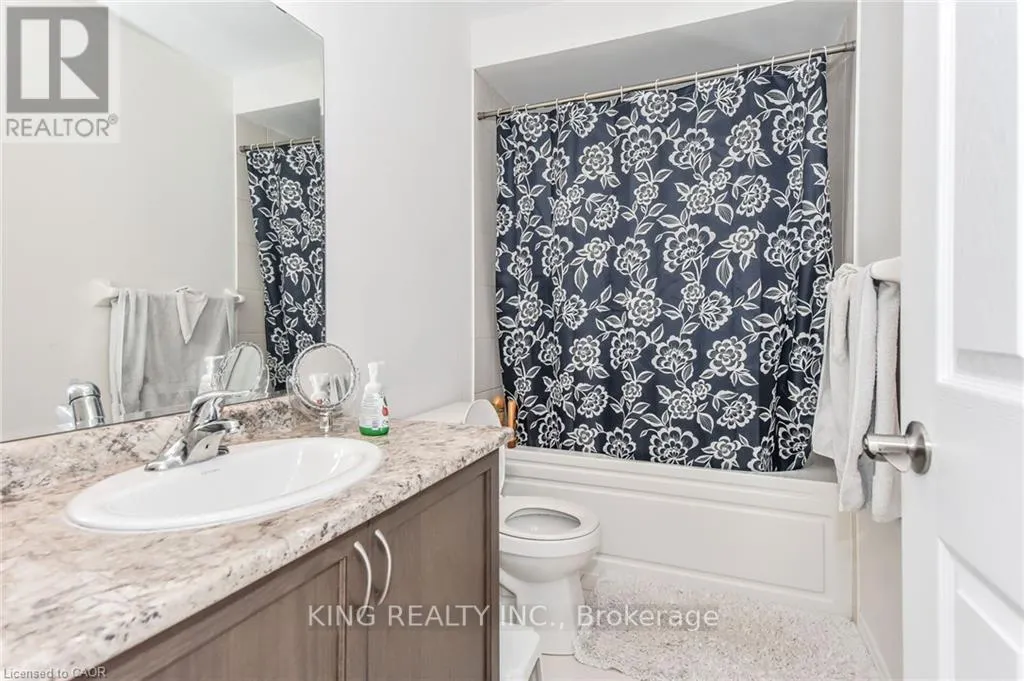 26 - 470 LINDEN DRIVE