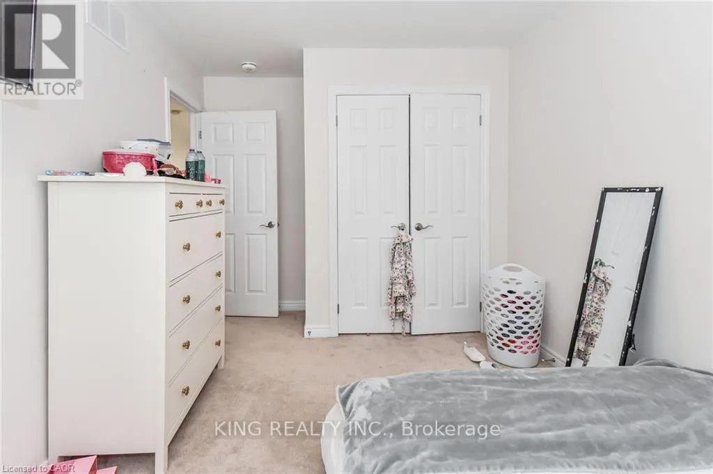 26 - 470 LINDEN DRIVE