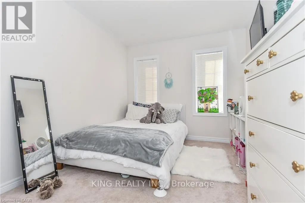 26 - 470 LINDEN DRIVE