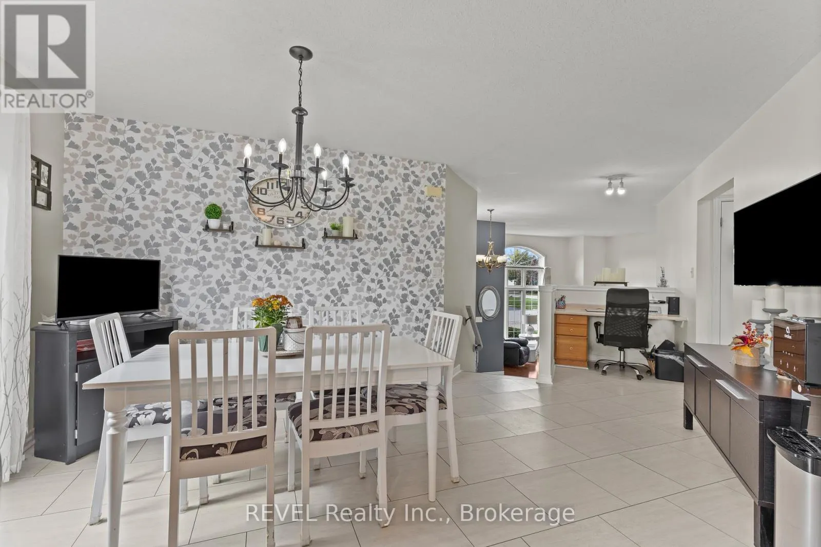 360 ANTOINETTE ROAD