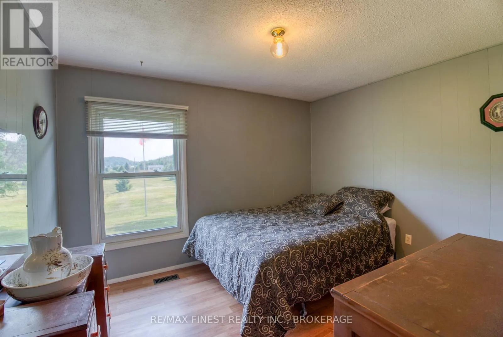 1286 BROCK ROAD