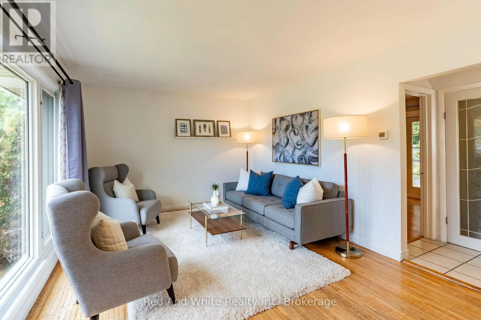110 ELLIS CRESCENT S