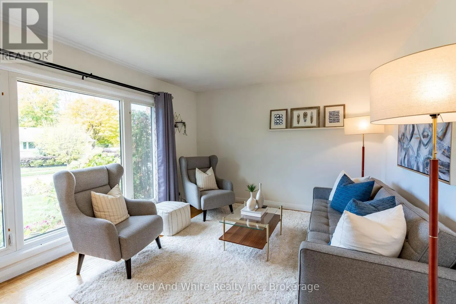 110 ELLIS CRESCENT S