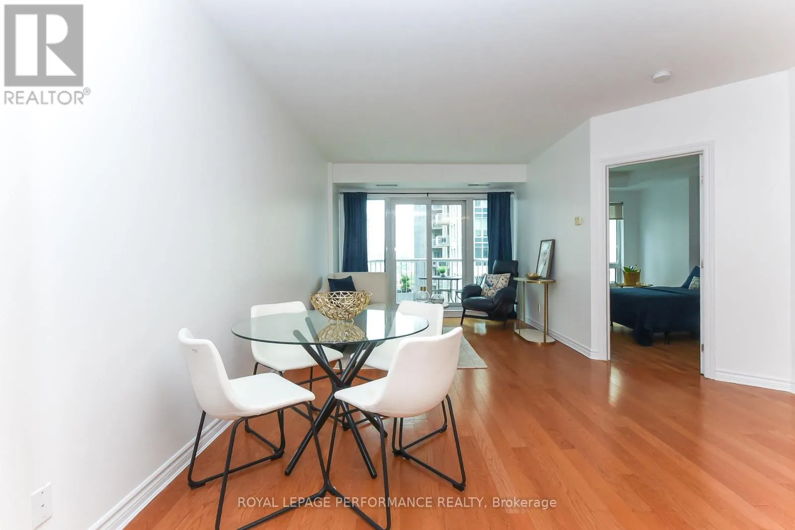 1107 - 234 RIDEAU STREET
