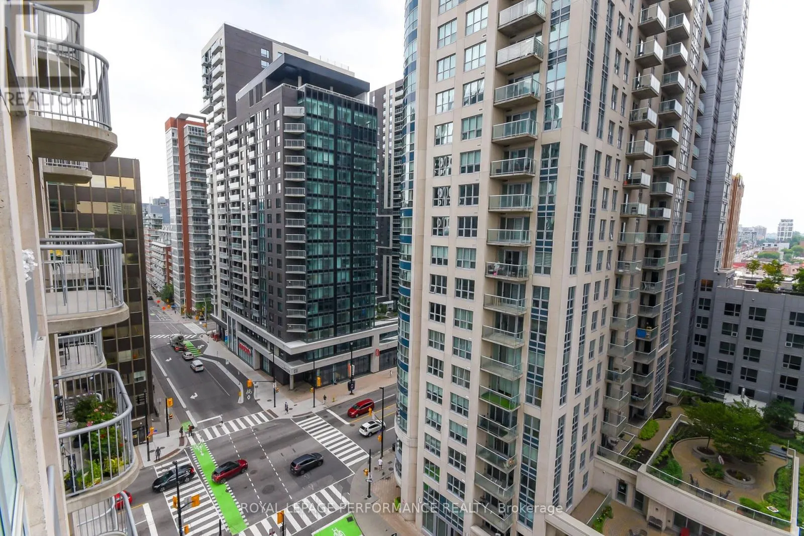 1107 - 234 RIDEAU STREET