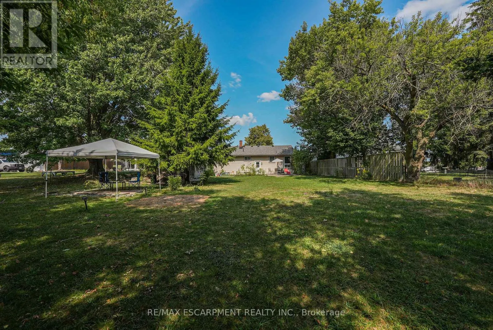 230 ST. CATHARINES STREET