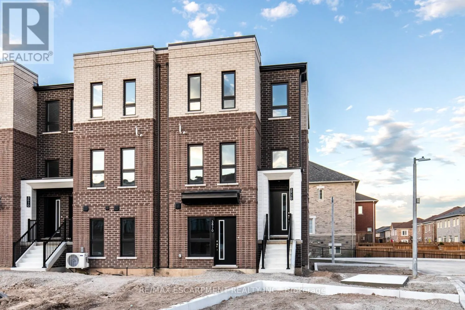 39 - 70 KENESKY DRIVE
