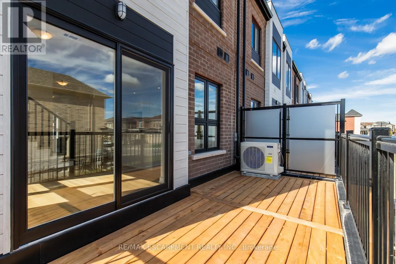 39 - 70 KENESKY DRIVE