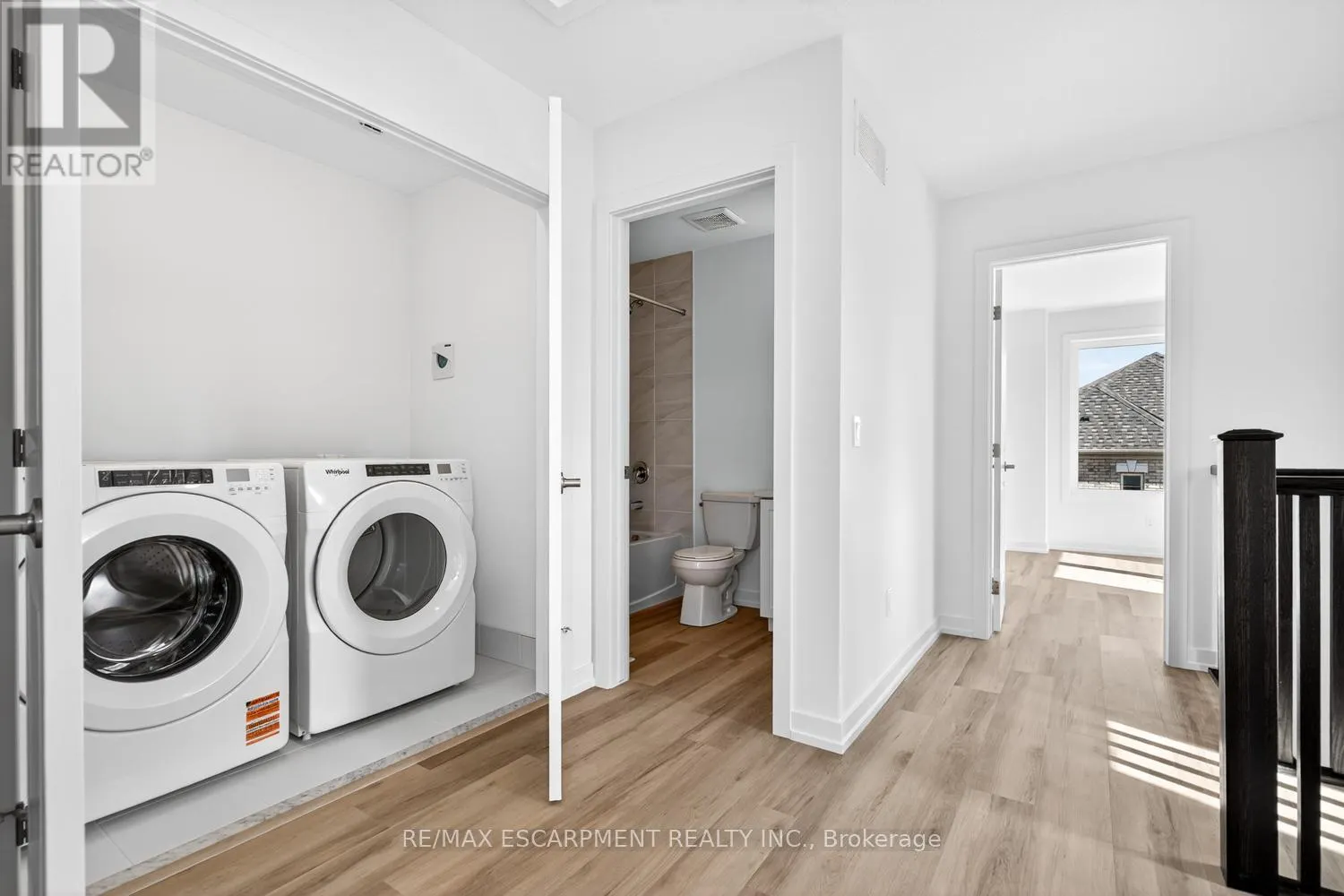 39 - 70 KENESKY DRIVE