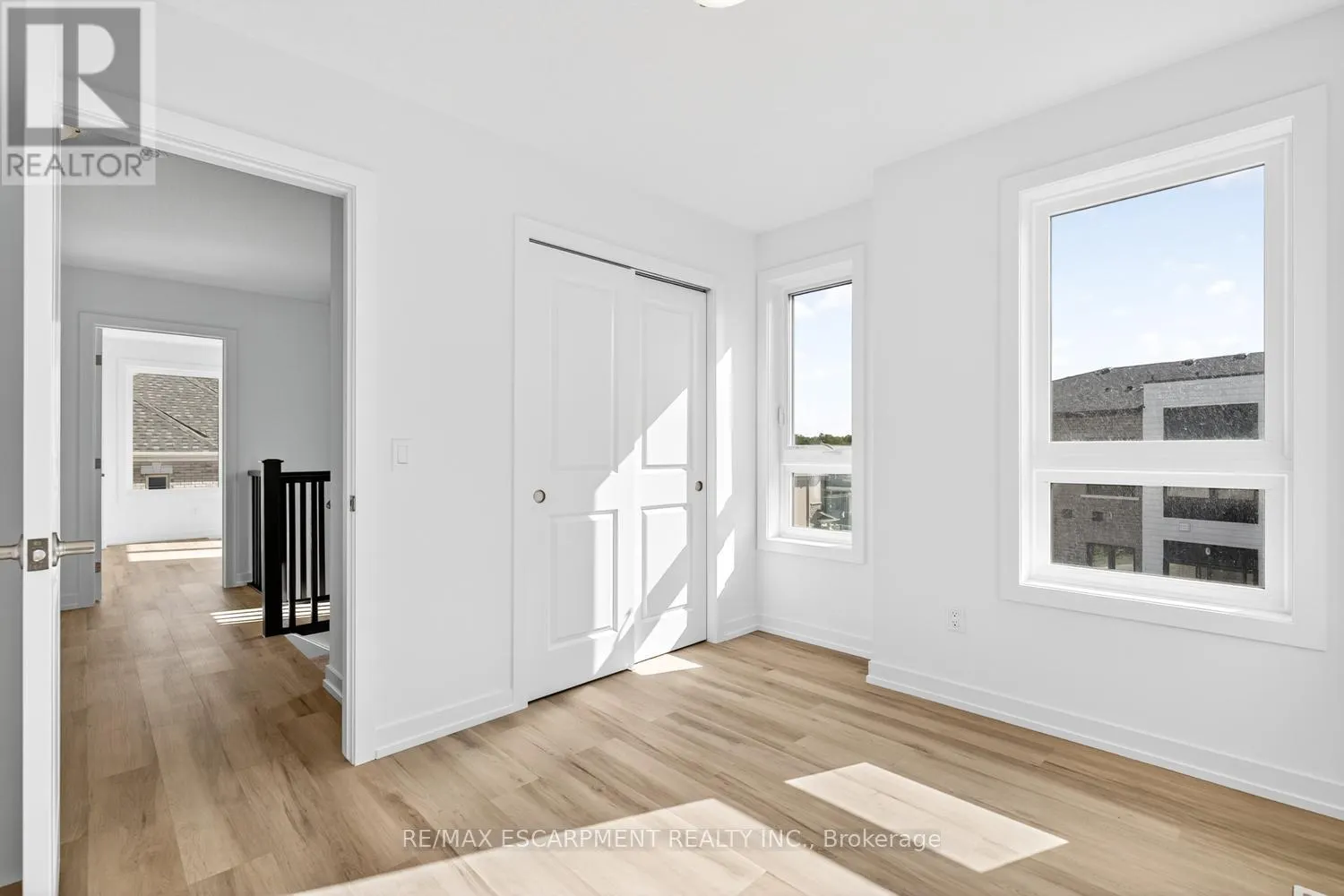 39 - 70 KENESKY DRIVE