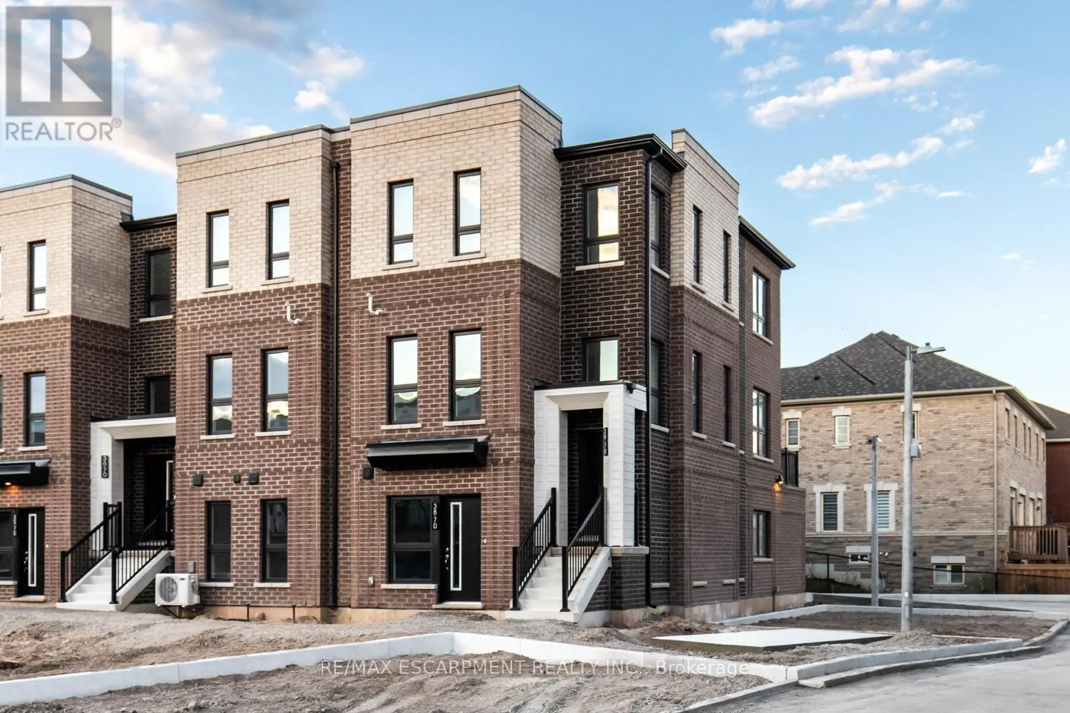 39 - 70 KENESKY DRIVE