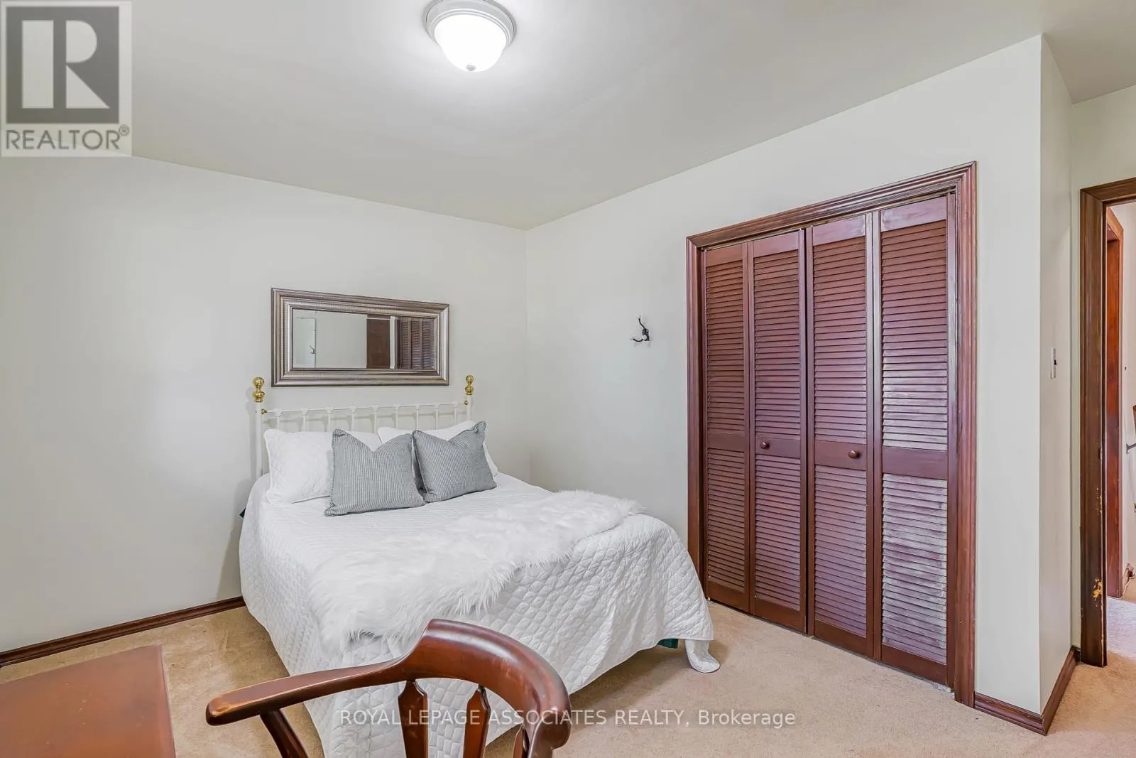 2371 HENDERSHOT ROAD