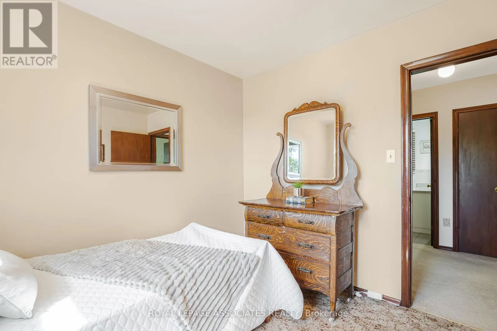 2371 HENDERSHOT ROAD