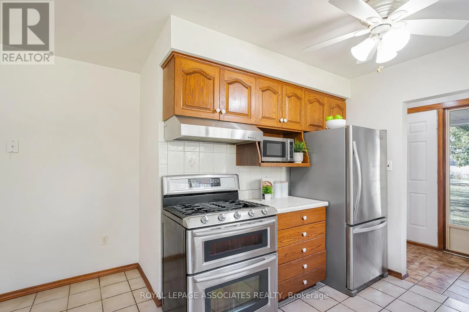 2371 HENDERSHOT ROAD
