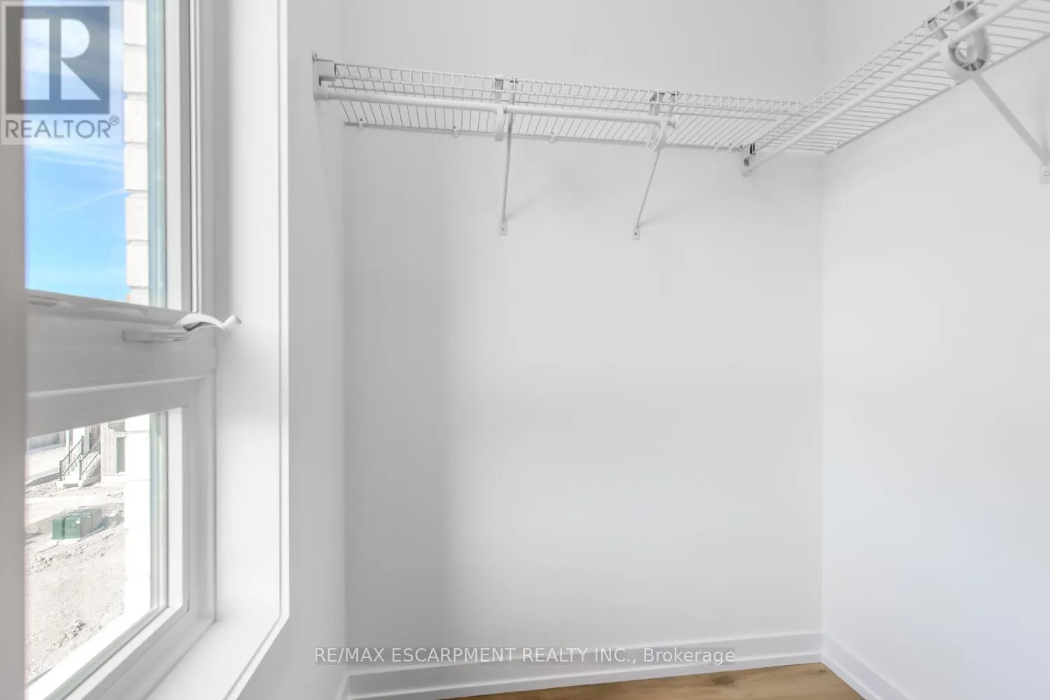 37 - 70 KENESKY DRIVE