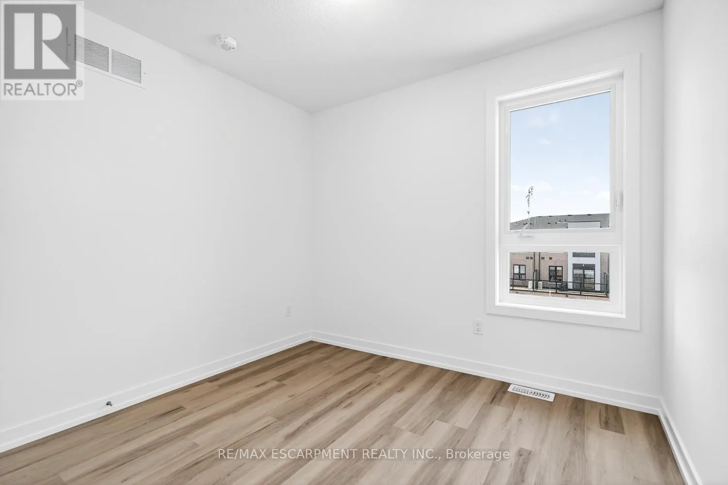 37 - 70 KENESKY DRIVE