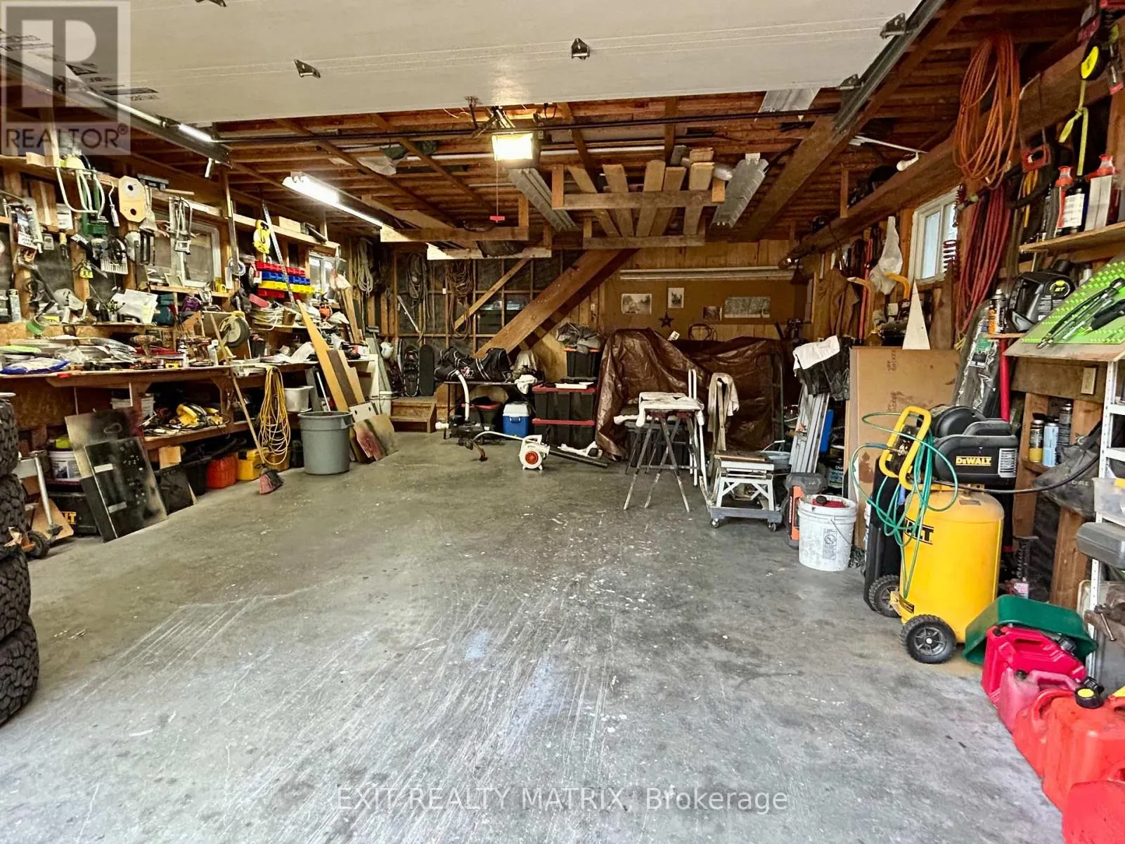 3498 SARSFIELD ROAD