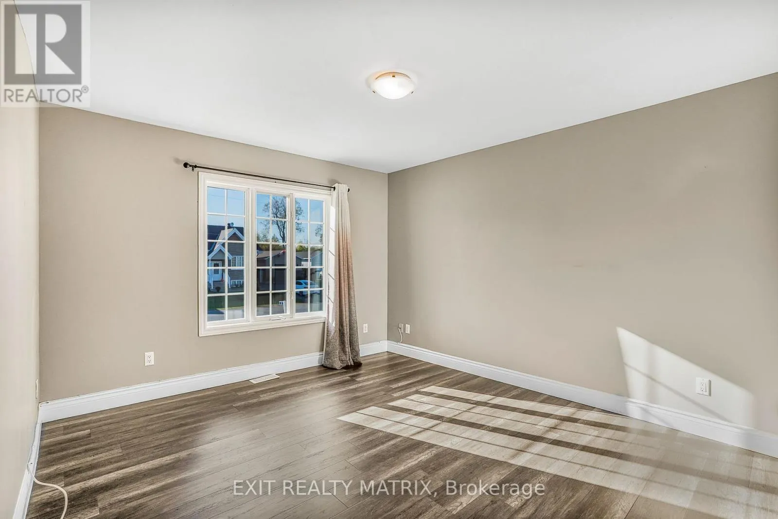 6 TELEGRAPH CRESCENT