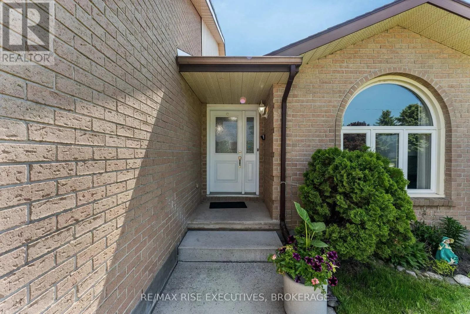 656 RIVERMEADE AVENUE