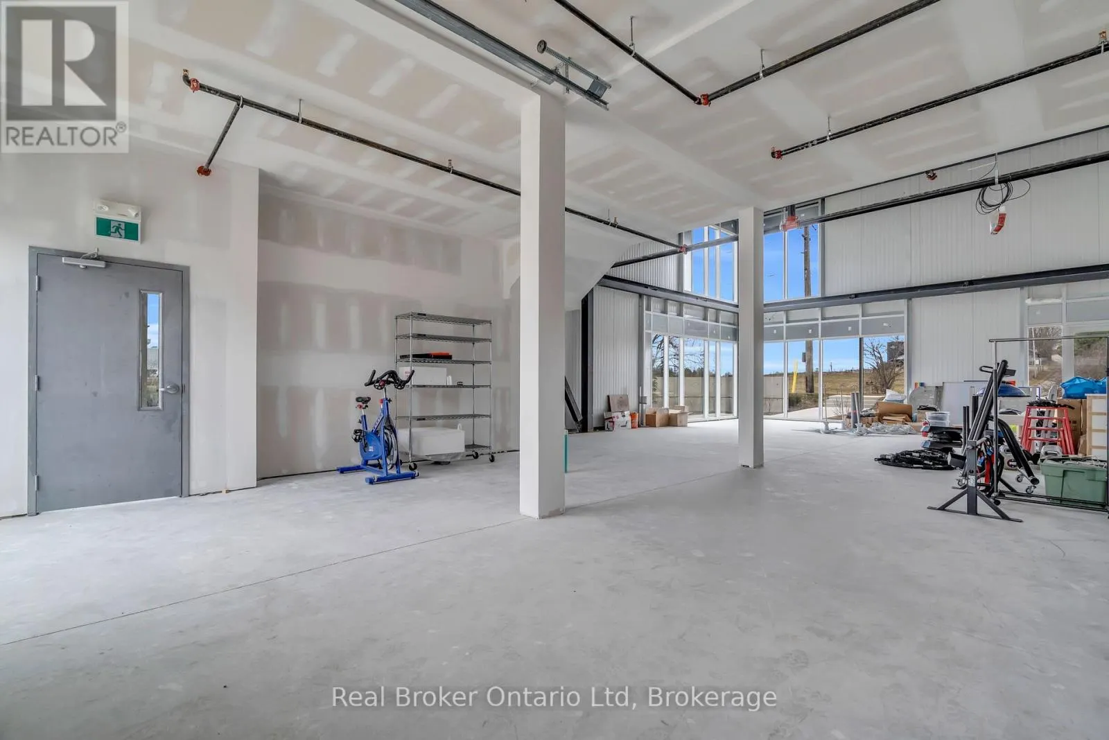 1 - FULL - 595 HANLON CREEK BOULEVARD, #1 - Full