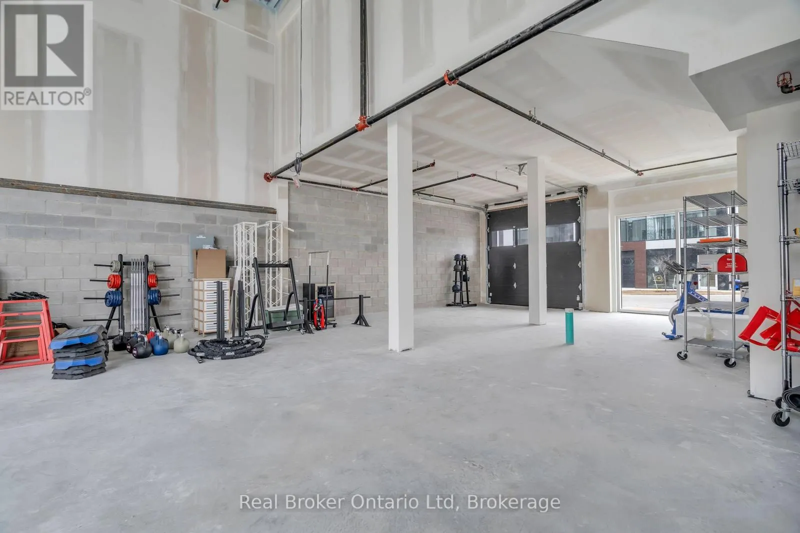 1 - FULL - 595 HANLON CREEK BOULEVARD, #1 - Full