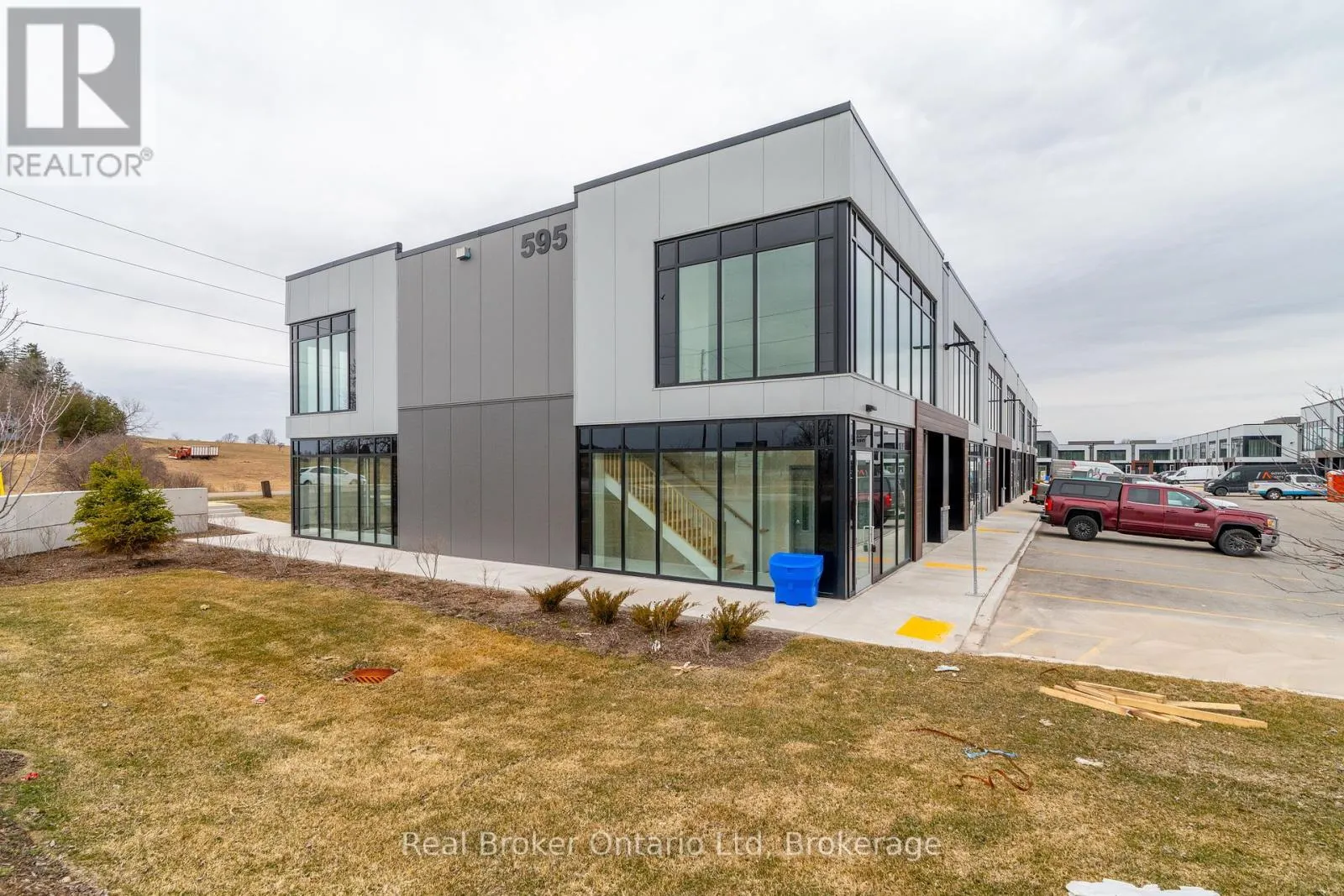 1 - FULL - 595 HANLON CREEK BOULEVARD, #1 - Full