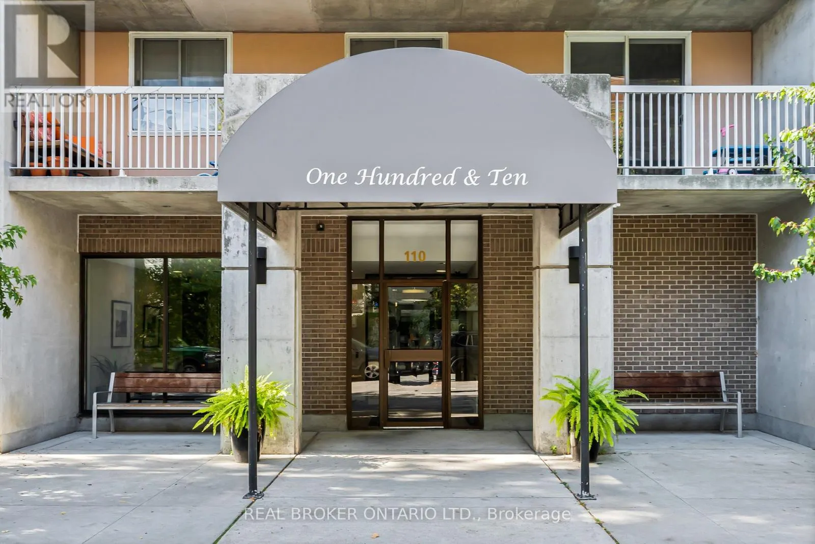 209 - 110 FORWARD AVENUE
