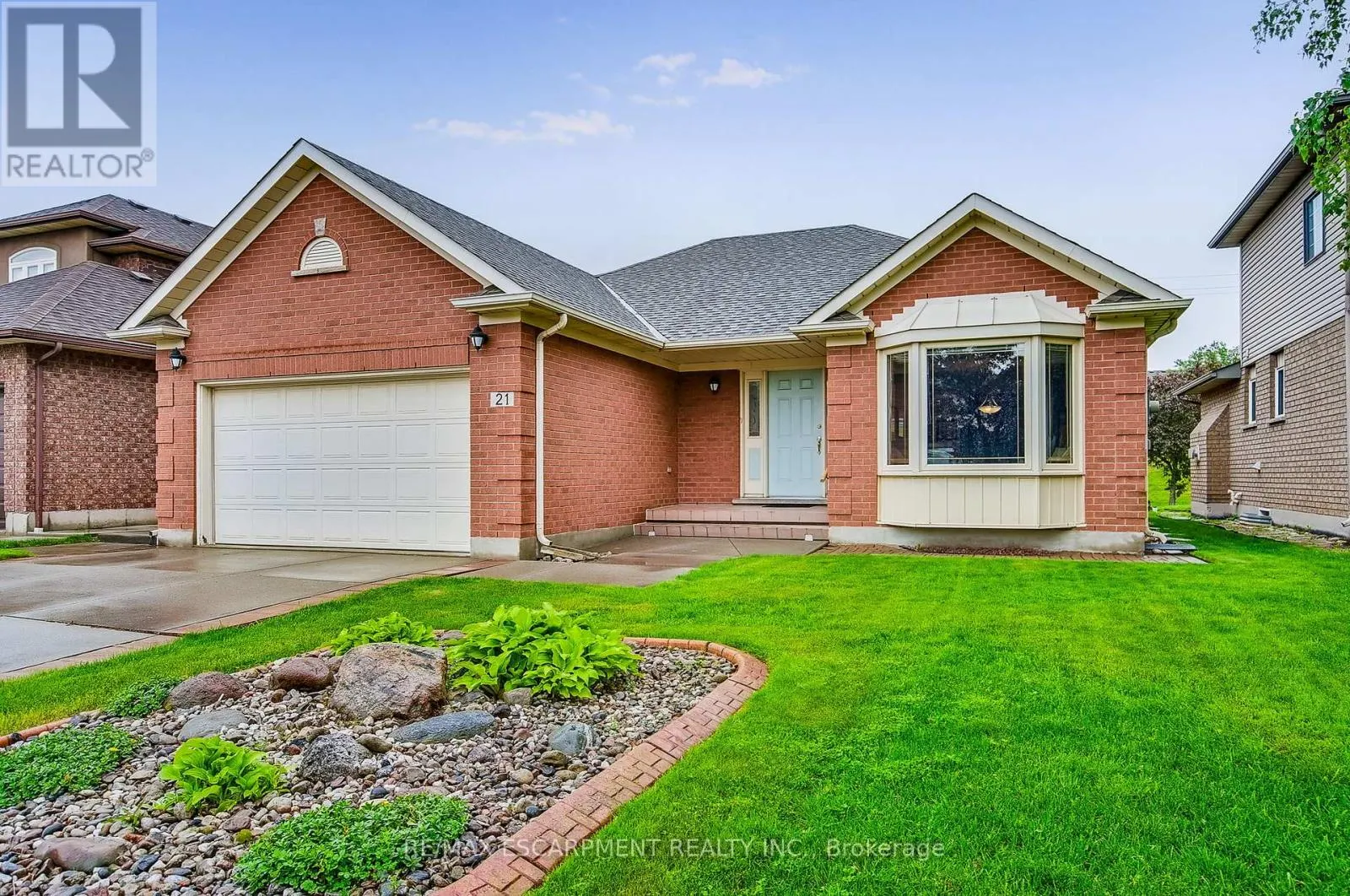21 RIVIERA RIDGE