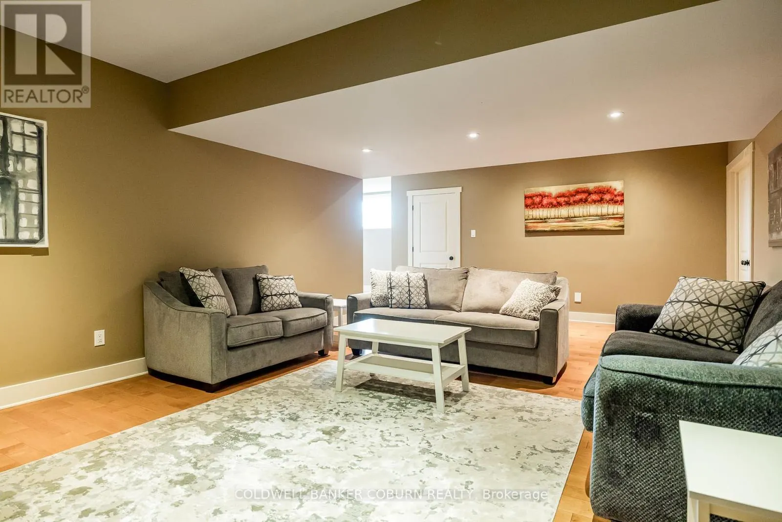 270 WEST LAKE CIRCLE