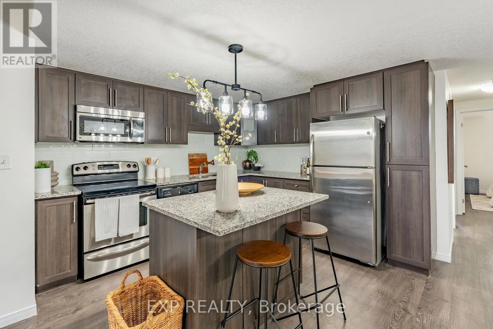 18 - 1662 FISCHER HALLMAN ROAD