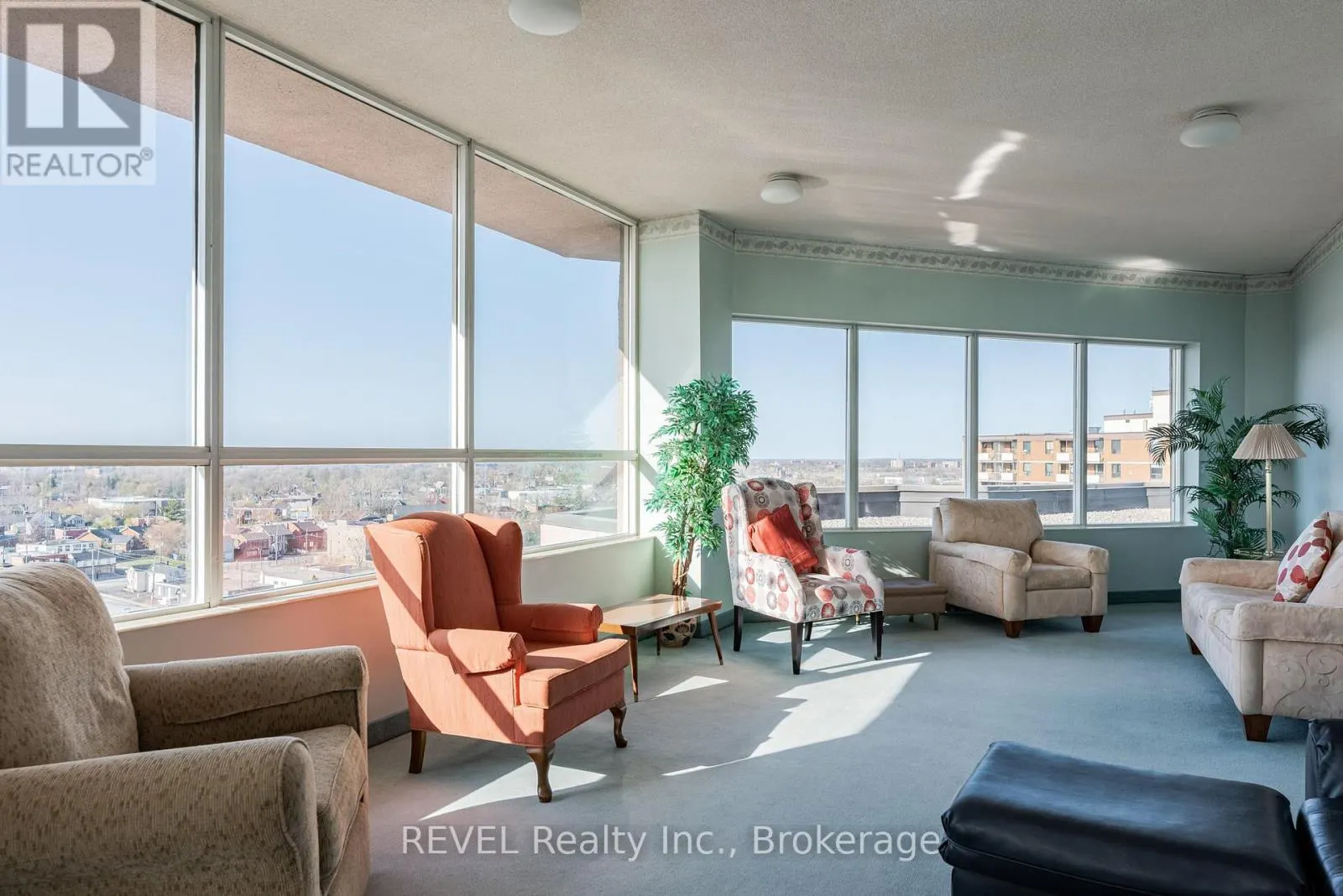 PH 4 - 7 GALE CRESCENT, #PH 4