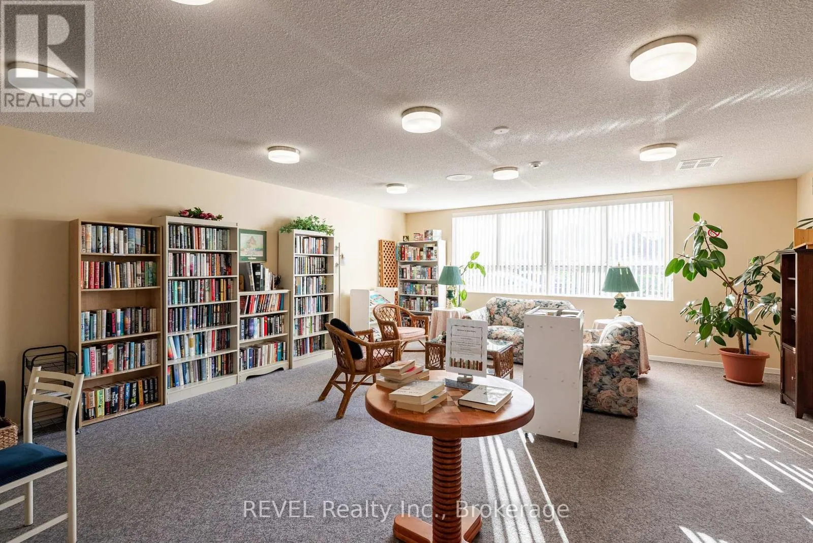 PH 4 - 7 GALE CRESCENT, #PH 4