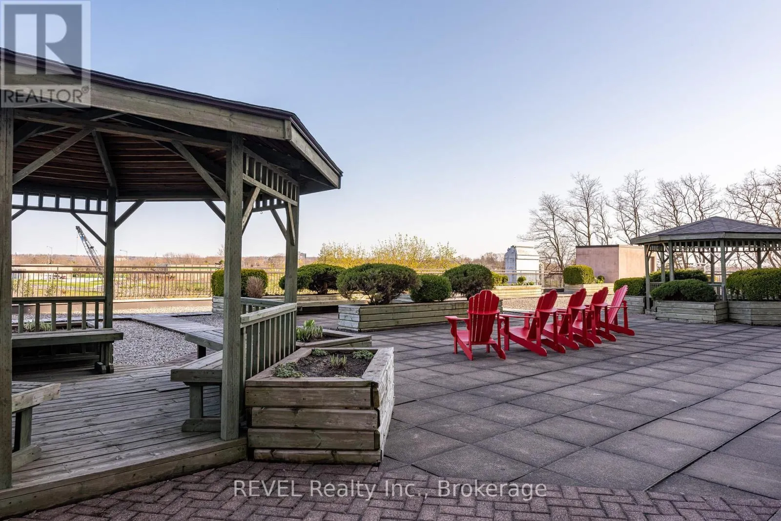 PH 4 - 7 GALE CRESCENT, #PH 4