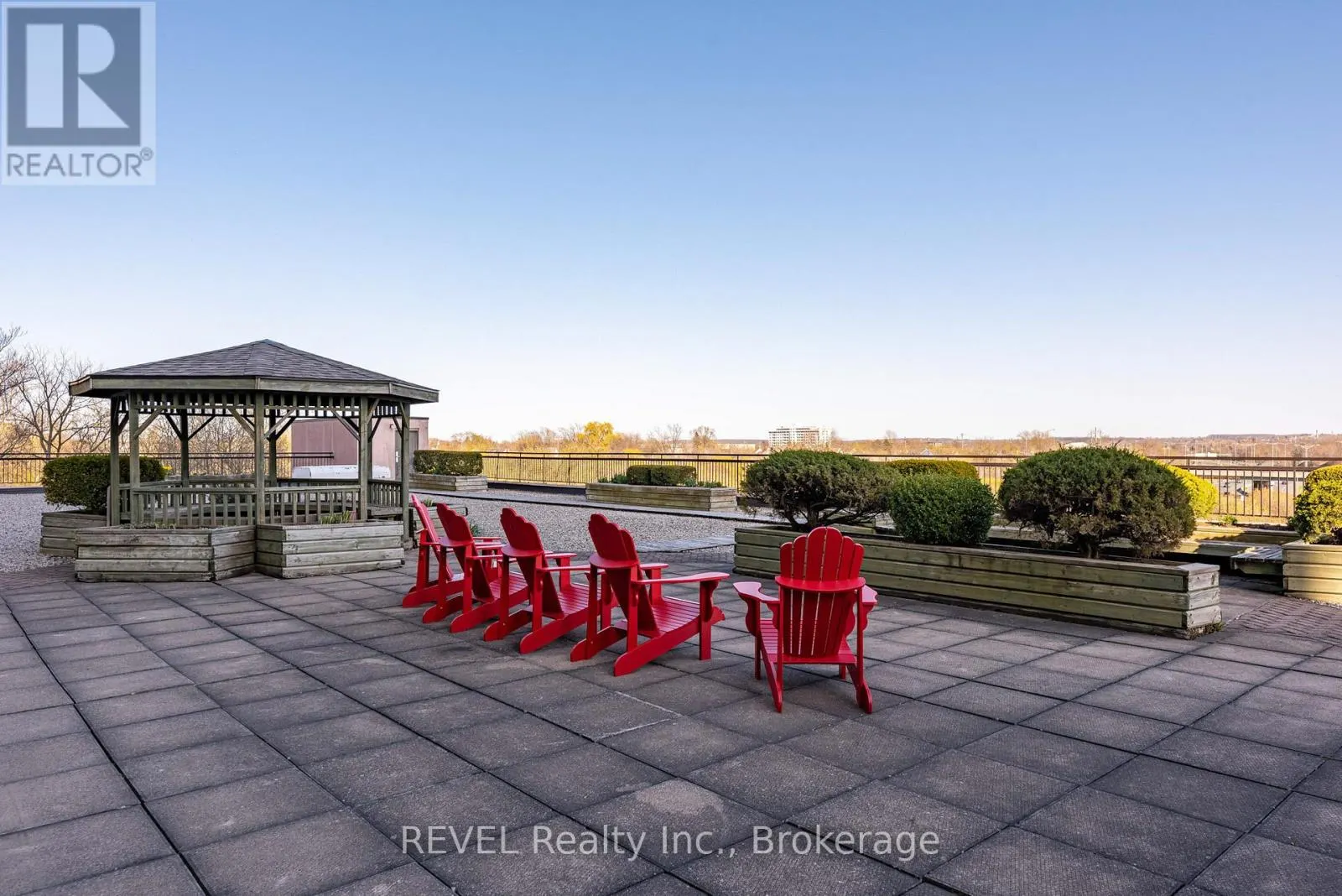 PH 4 - 7 GALE CRESCENT, #PH 4