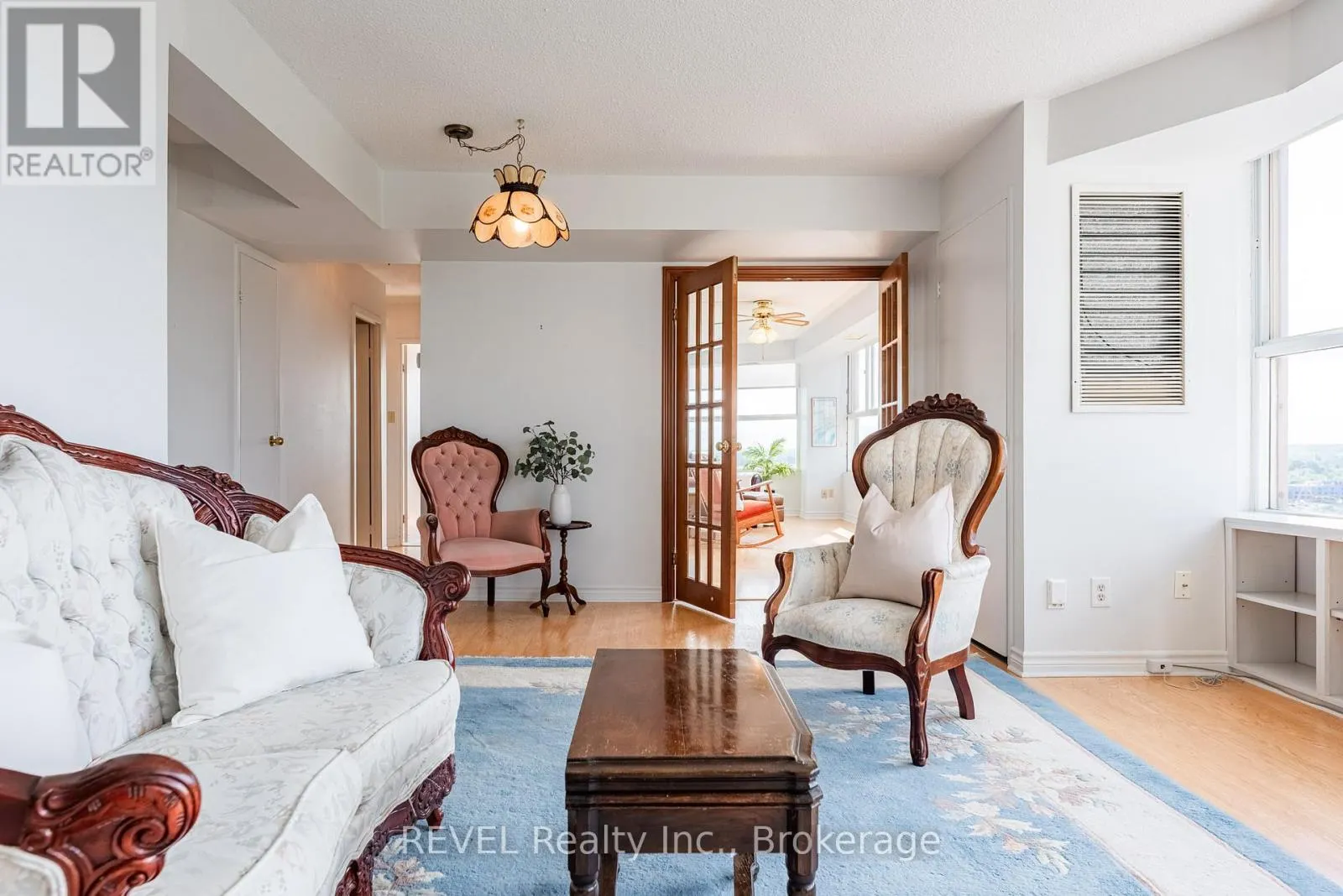 PH 4 - 7 GALE CRESCENT, #PH 4