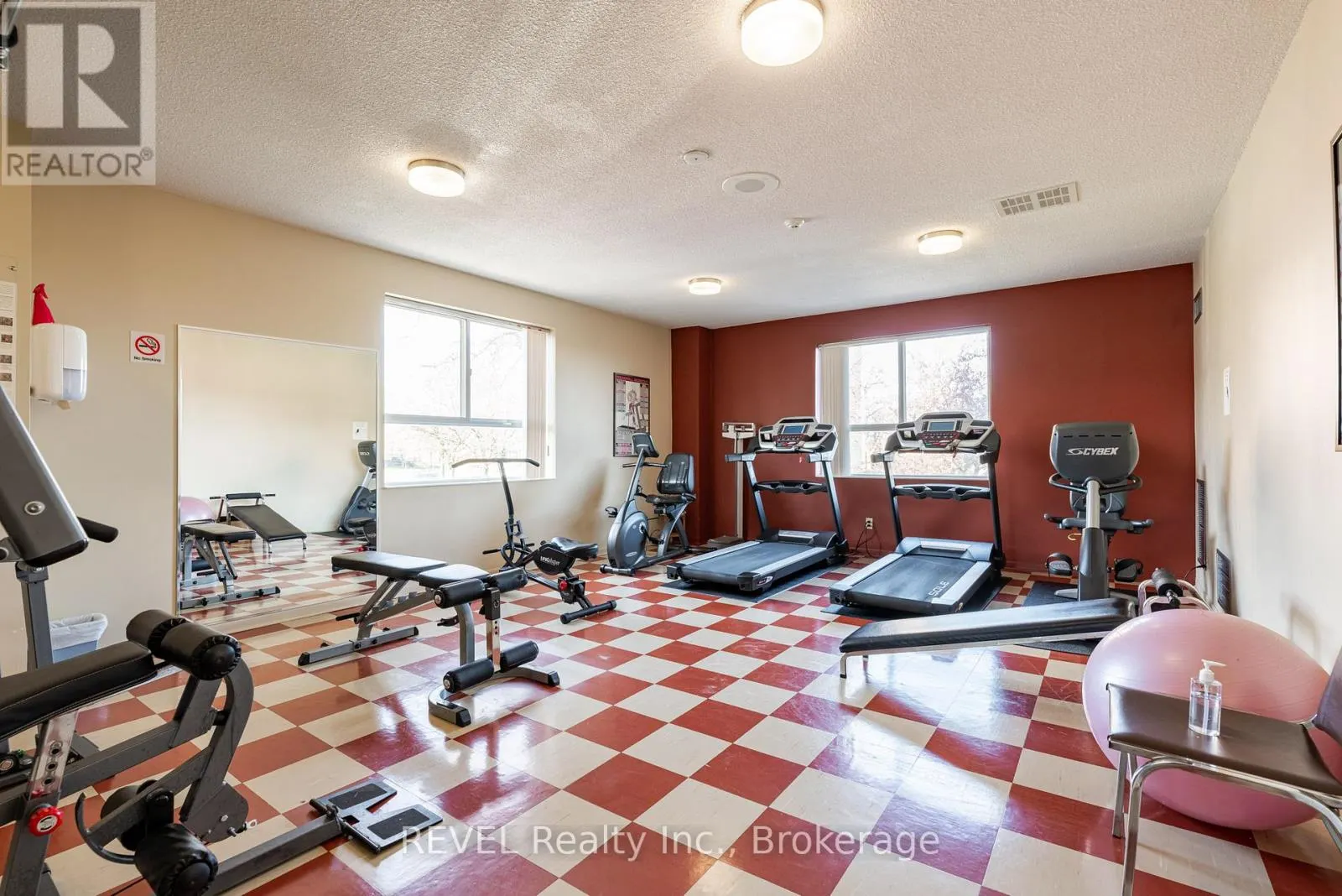 PH 4 - 7 GALE CRESCENT, #PH 4