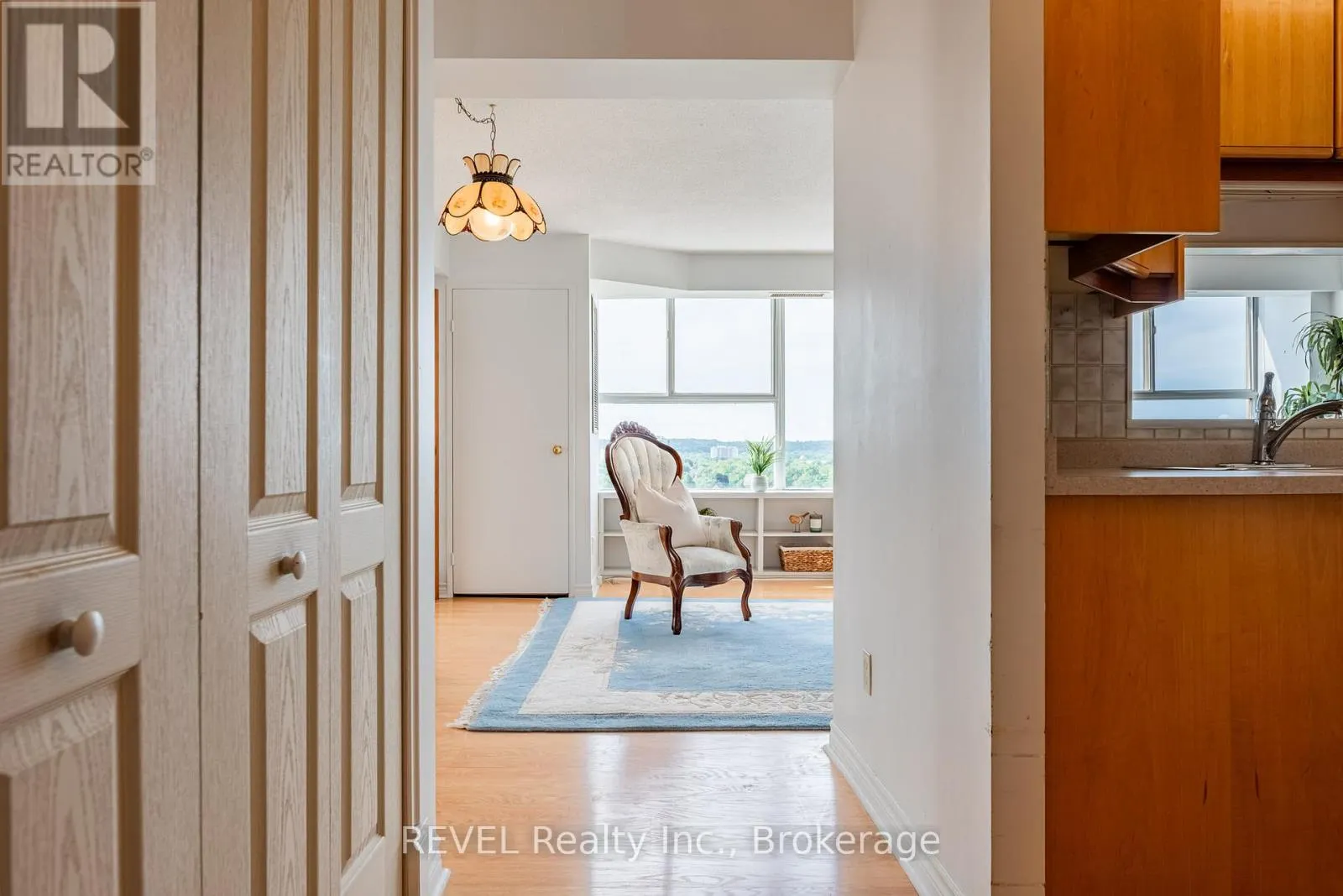 PH 4 - 7 GALE CRESCENT, #PH 4